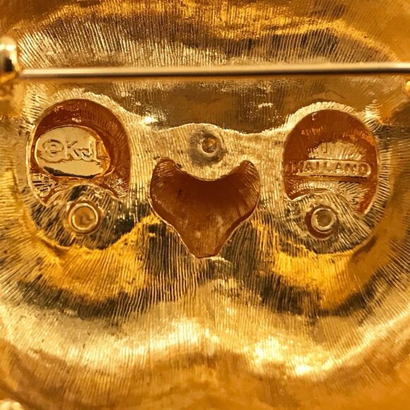 Vintage Kenneth Jay Lane KJL Owl Brooch Pin White Enamel Blue Glass Eyes - Picture 5 of 12